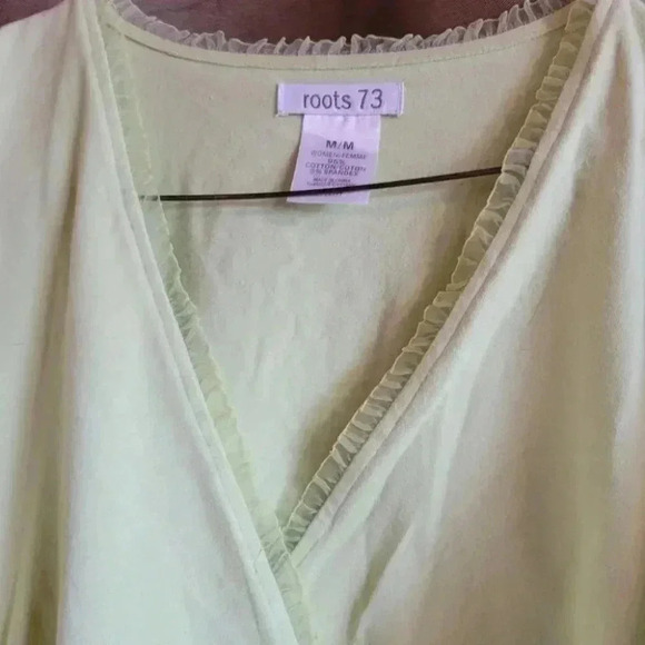 Roots 73 Woman's light green  V necked top 95% cotton sz M - Picture 8 of 8